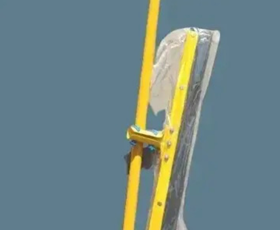 COMMERCIAL IRONMAN WIPER