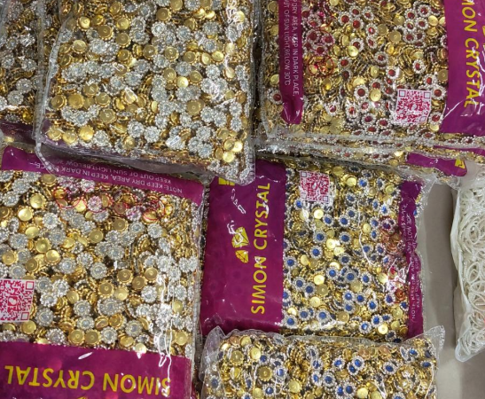 Kundan stone