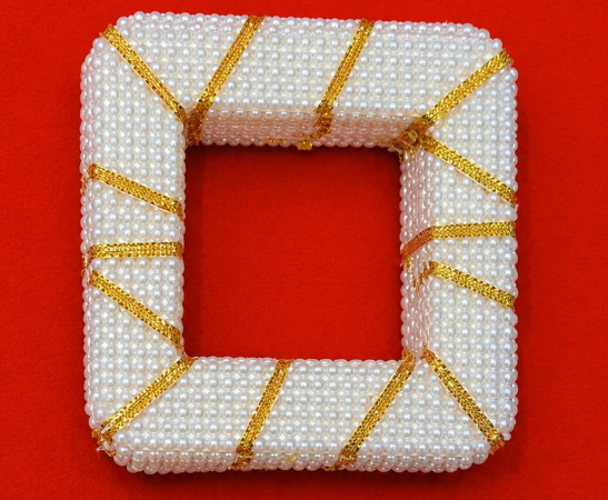 Square zari ring