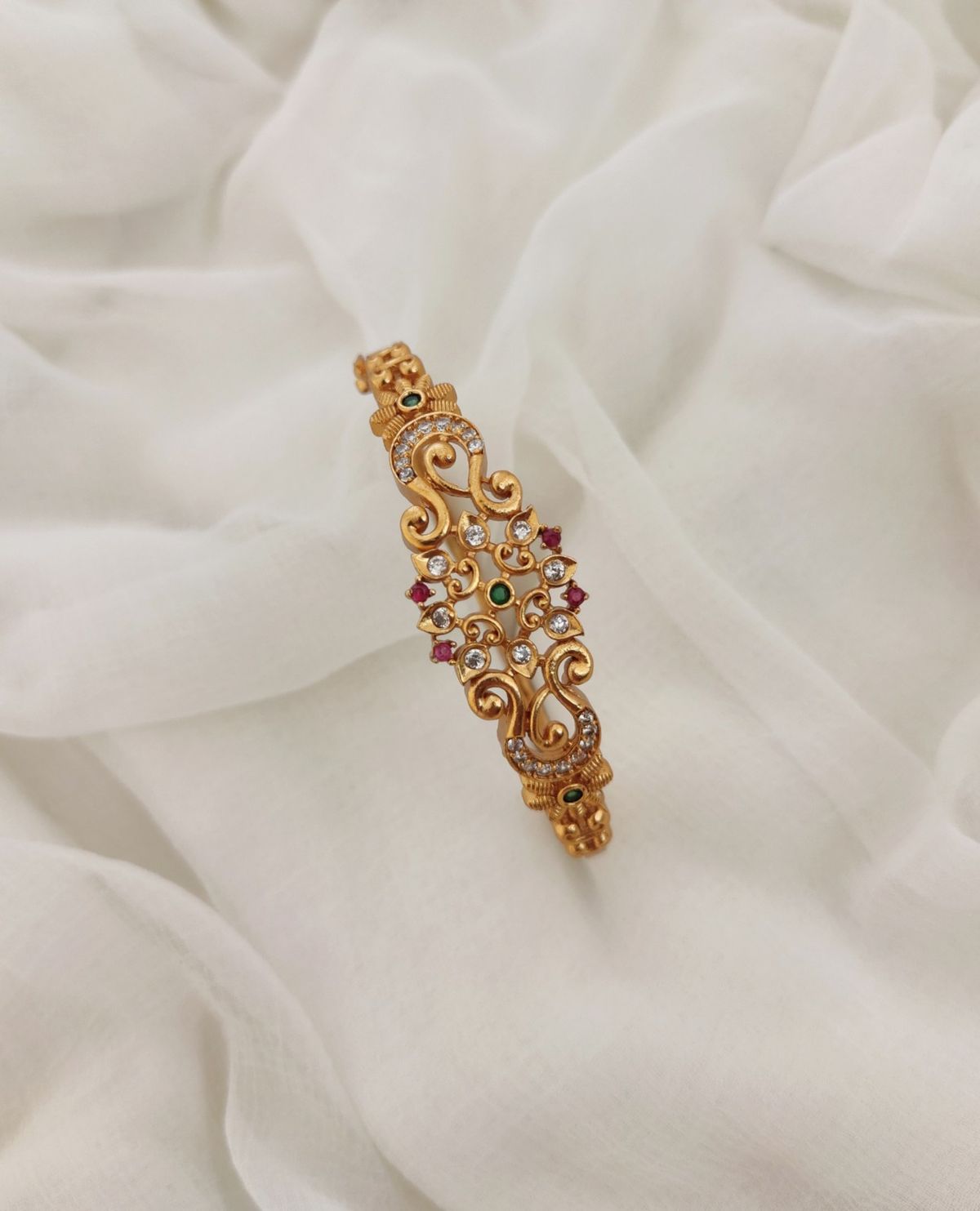 Traditional Gold Bracelet